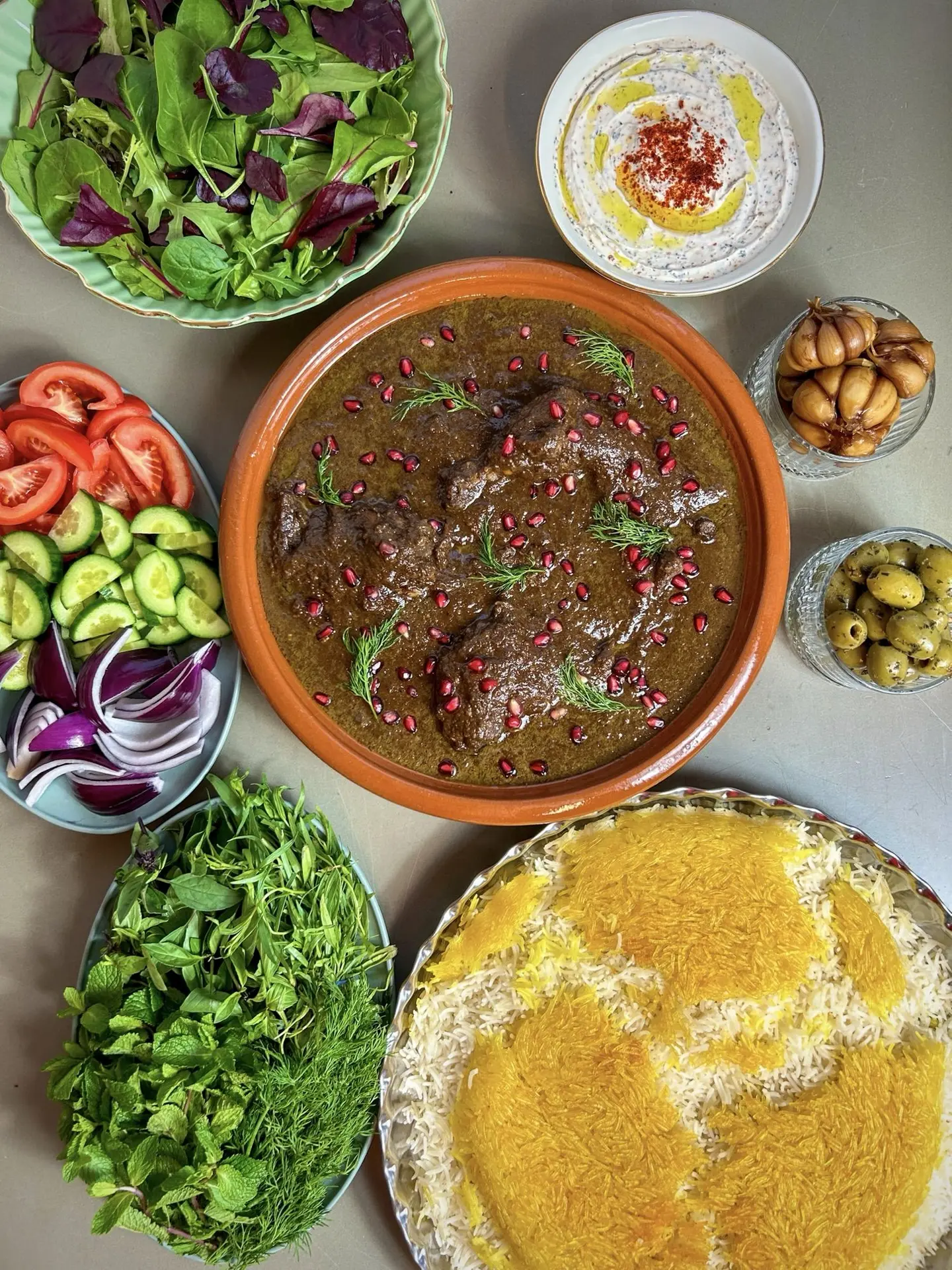 شیرینیهای محلی کرمان مانند لنگه و بامیه