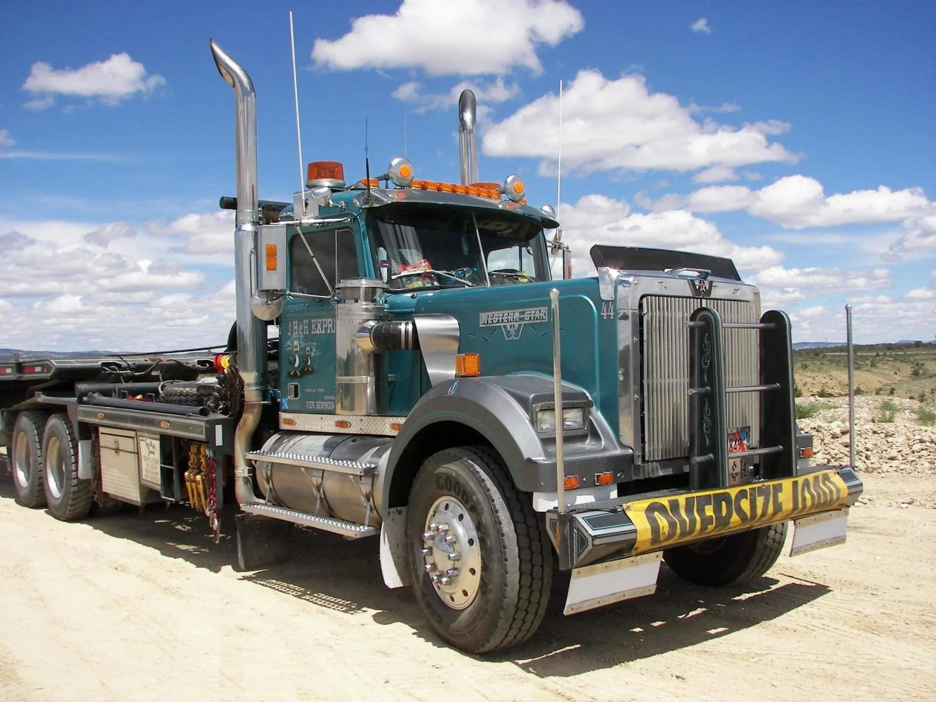 کشنده سنگین Western Star با کابین مدرن و طراحی صنعتی
