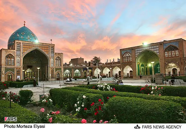 منظره تاریخی شهر زنجان با معماری سنتی