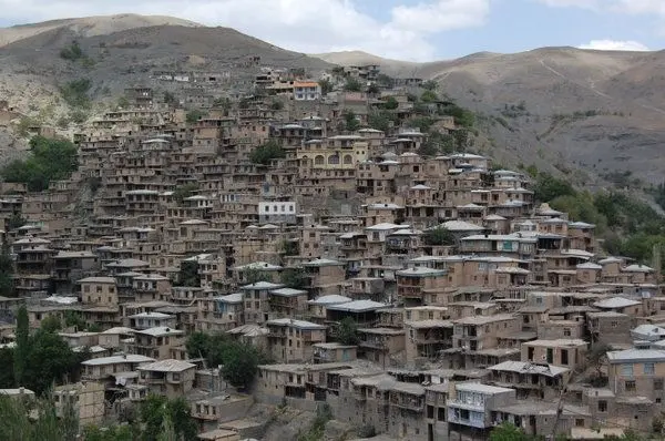 منظره بیابانی دشت کویر جاجرم