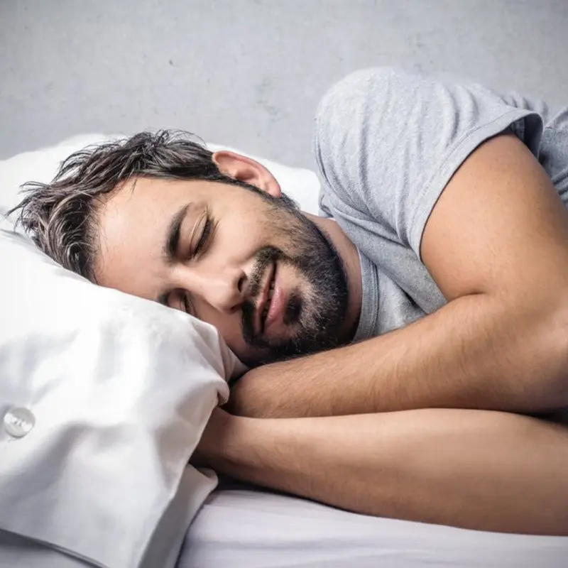 تخت و بالش مناسب برای خواب عمیق