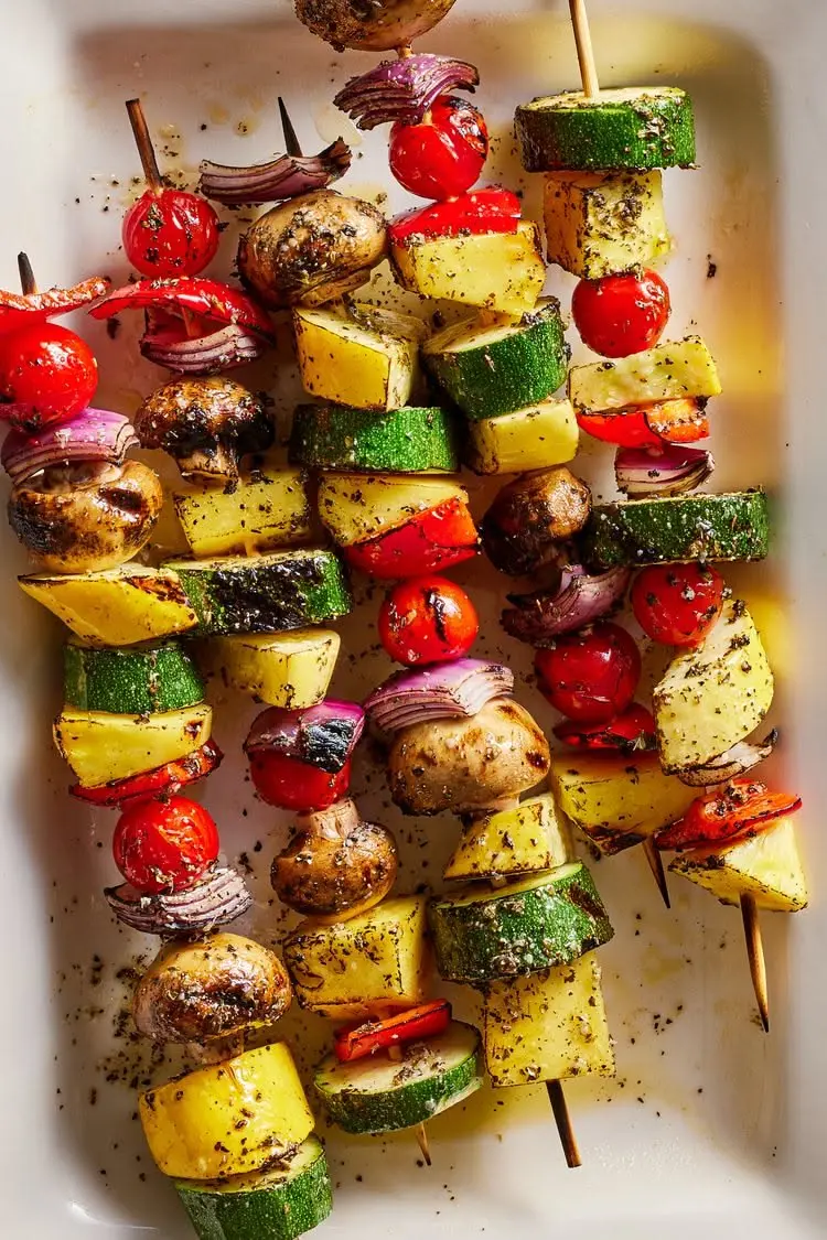 سیخهای فلزی و چوبی کنار هم برای مقایسه