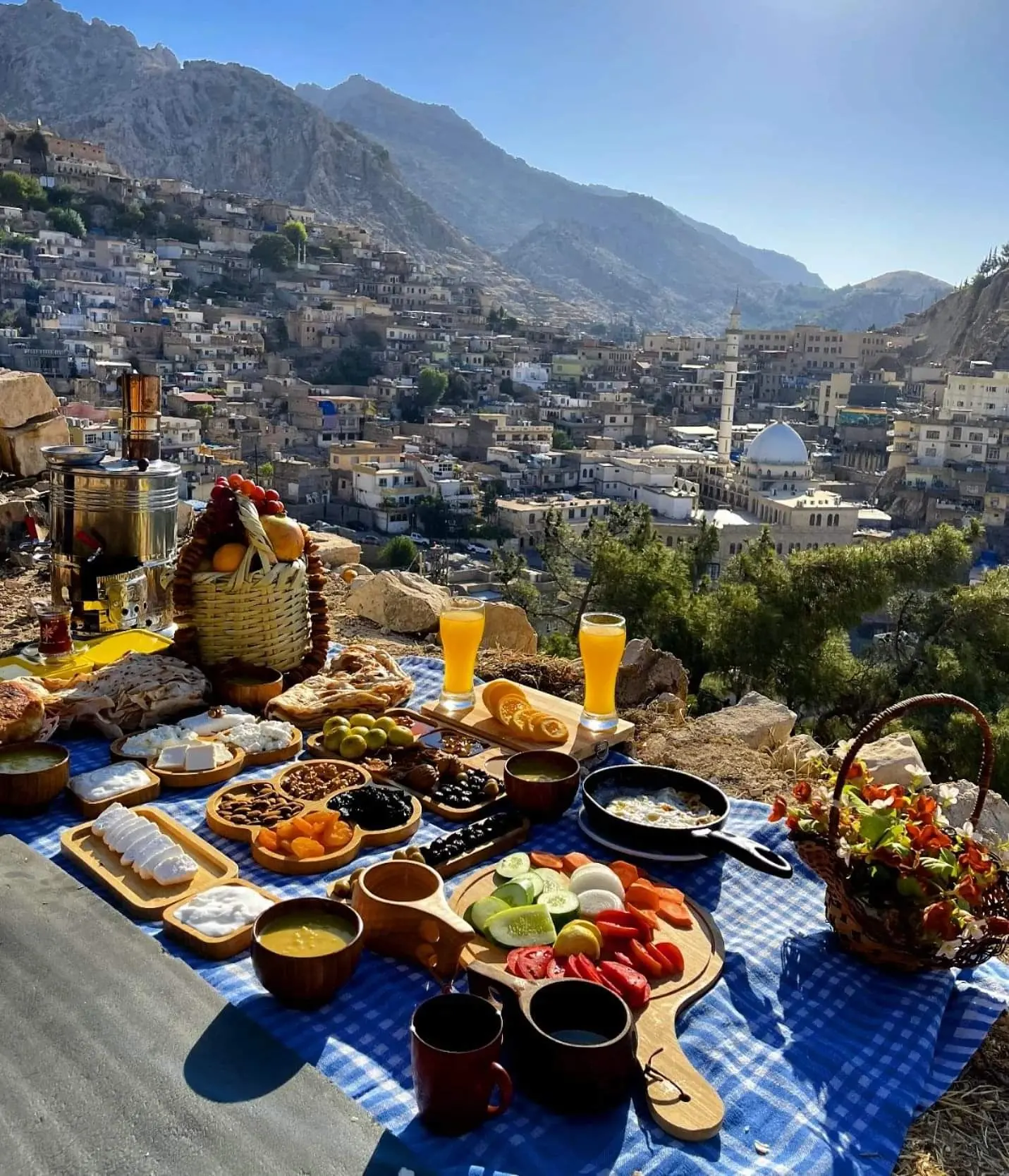 کله پلو سنتی کردی با گوشت گوسفند و مغز گندم