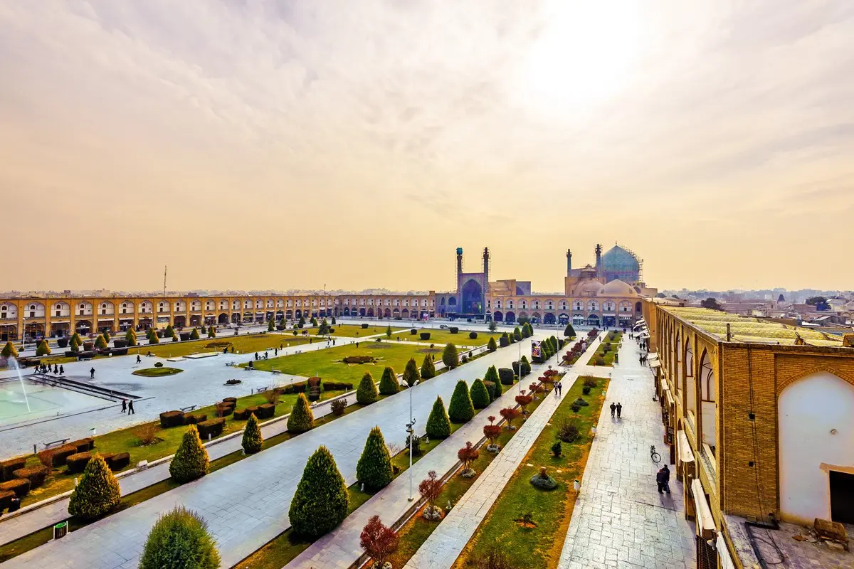 صنایع دستی اصفهان شامل جاجیم و فیلگرانی