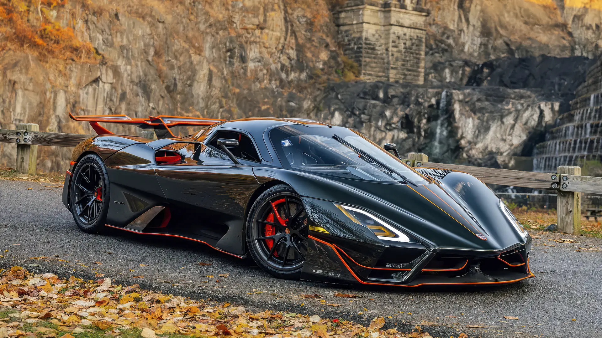 بررسی SSC Tuatara؛ مشخصات فنی و عملکرد