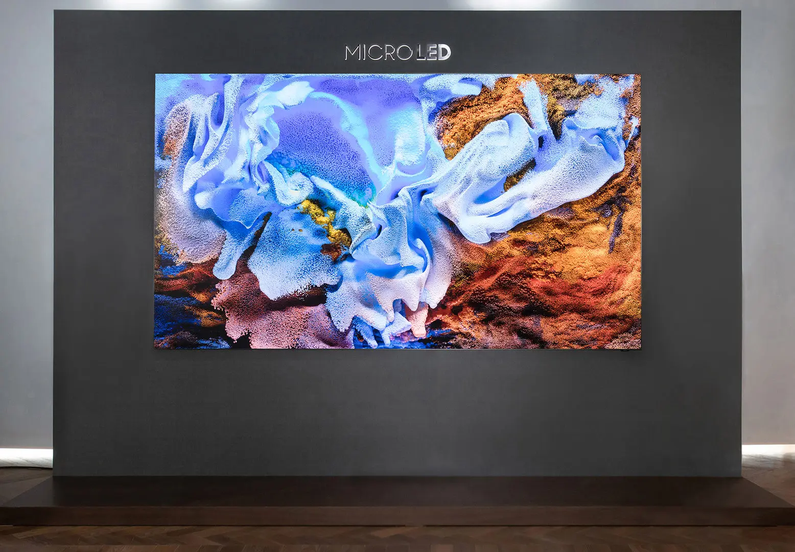 نمونه‌ای از تلویزیون با نمایشگر MicroLED با کیفیت تصویر فوق‌العاده