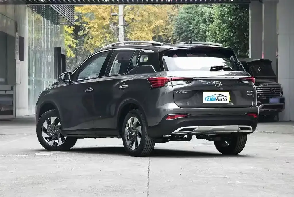 مدل GAC Trumpchi GS4 با طراحی مدرن و فضای داخلی کاربردی
