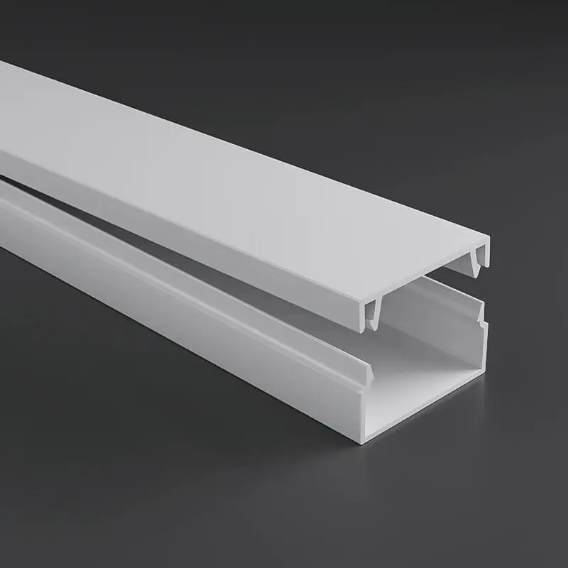 نصب داکت برق در یک محیط صنعتی با کابلهای مختلف