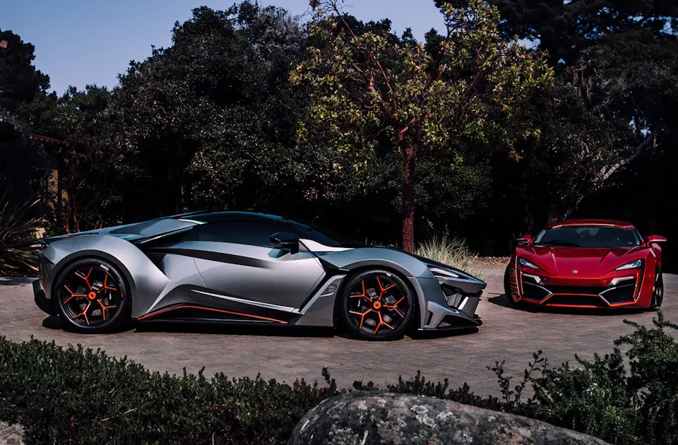طراحی بیرونی ابرخودرو W Motors Fenyr SuperSport با خطوط تیز و چراغ‌های LED پیشرفته