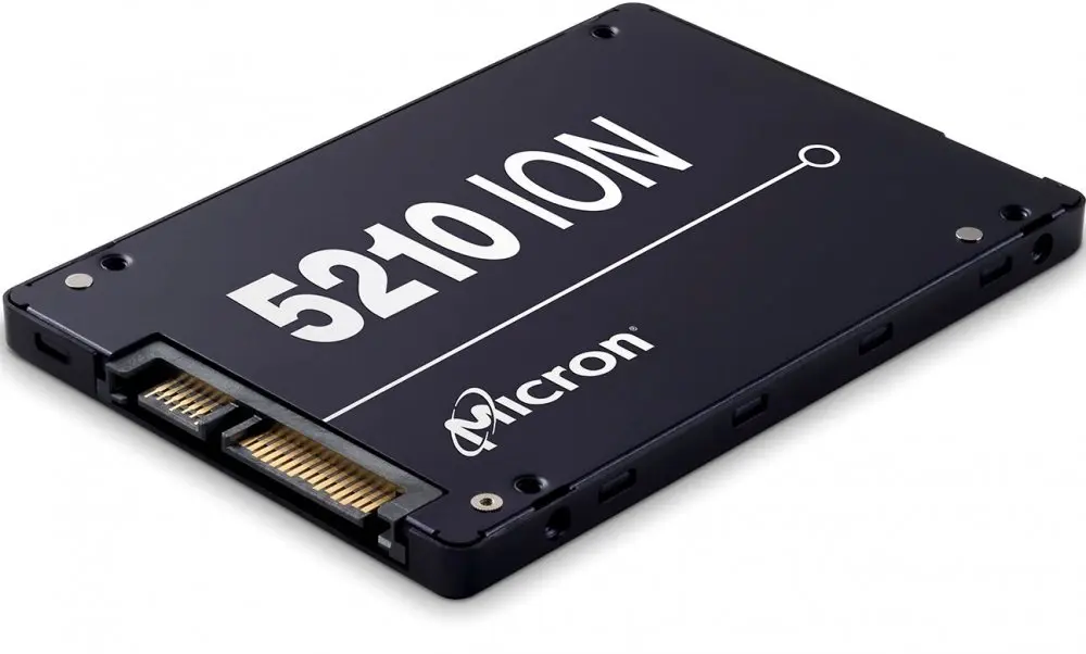 نمودار مقایسه‌ای سرعت انتقال داده در SSDهای NVMe و SATA
