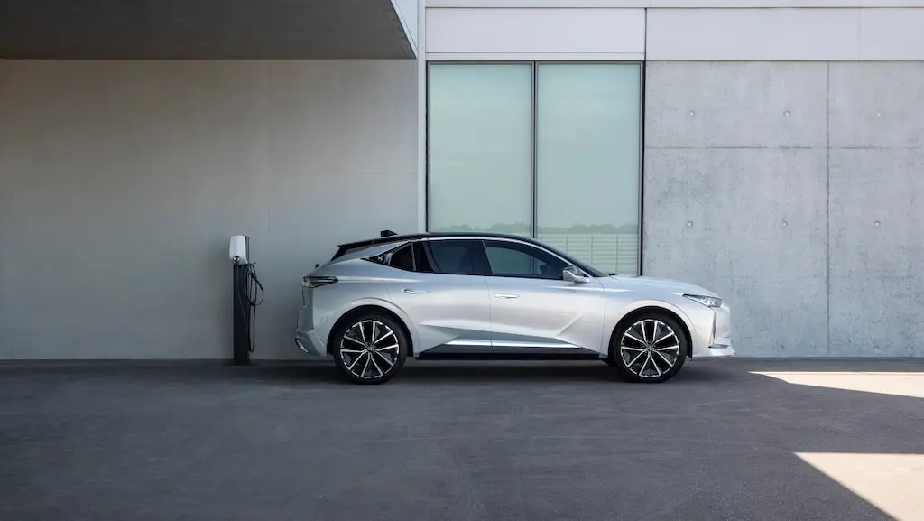 DS 3 Crossback E-TENSE با طراحی اسپورت و داخلی مدرن