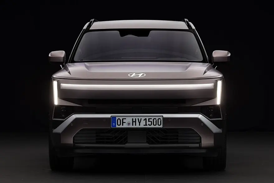 طراحی خارجی هیوندای توسان با خطوط مدرن و چراغ‌های LED