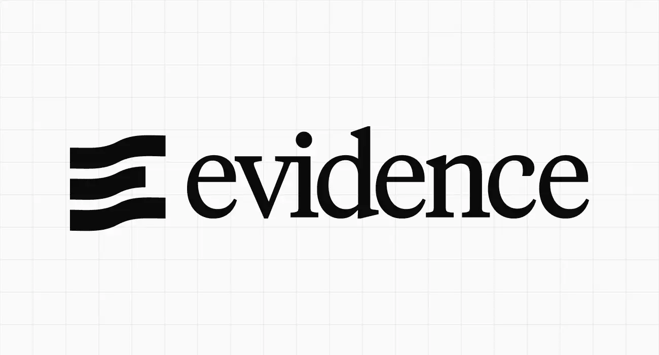 نمای نزدیک یک مهر تأیید با کلمه evidence به نشانه اهمیت شواهد علمی