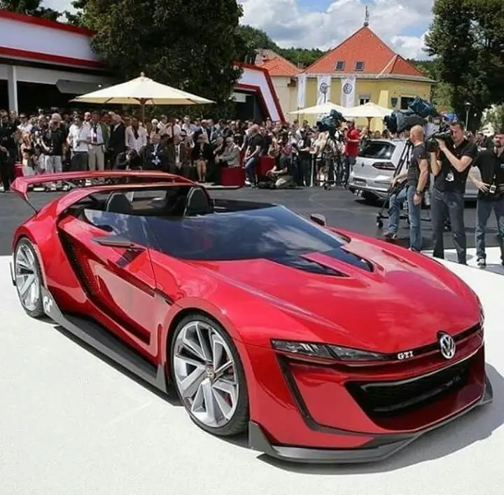 گلف GTI با طراحی اسپرت و موتور قدرتمند