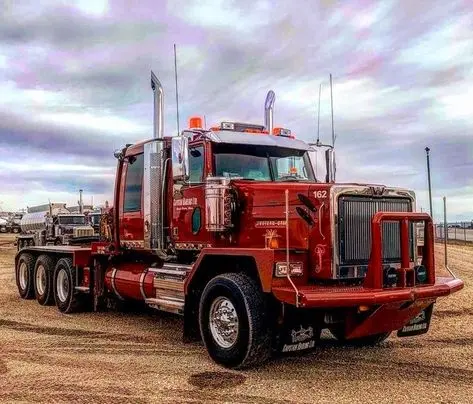 موتور دیزلی قدرتمند Western Star با سیستم توربوشارژ و انژکتورهای پیشرفته