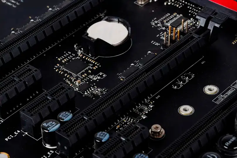 پورت‌های PCIe روی یک مادربرد جدید