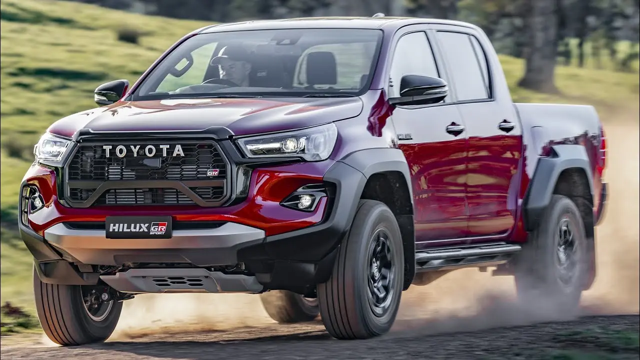 بررسی تویوتا Hilux GR Sport؛ مشخصات و توانایی‌های آفرود