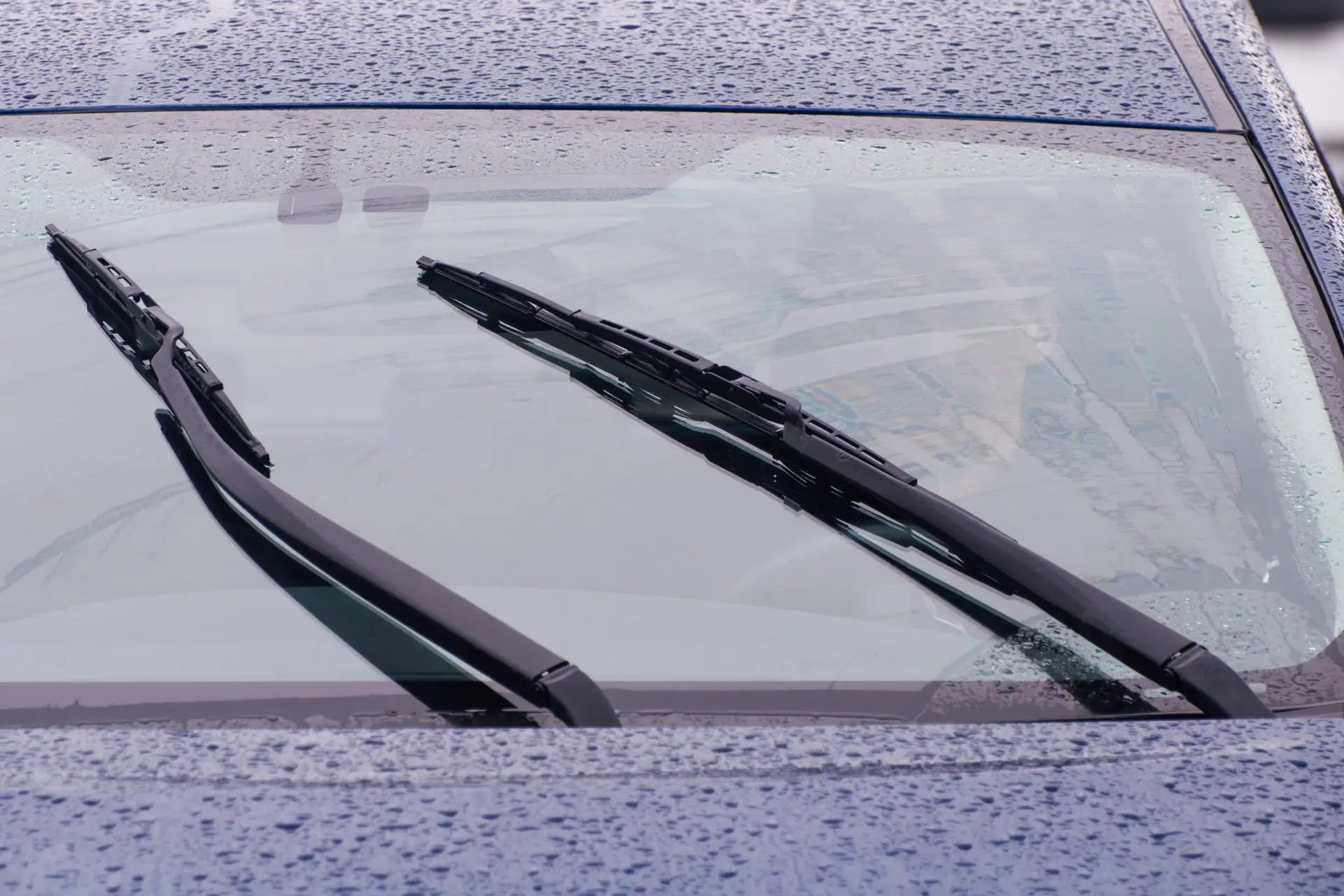 شیشه جلو — Windshield