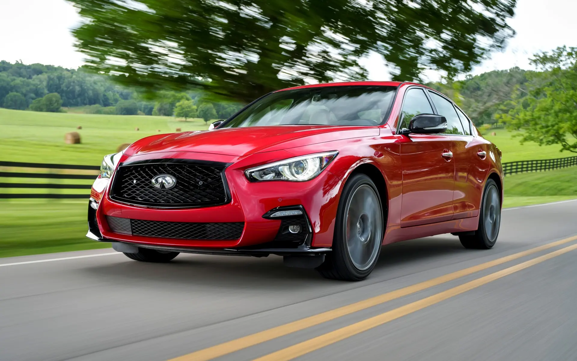 بررسی Infiniti Q50؛ مشخصات فنی و امکانات