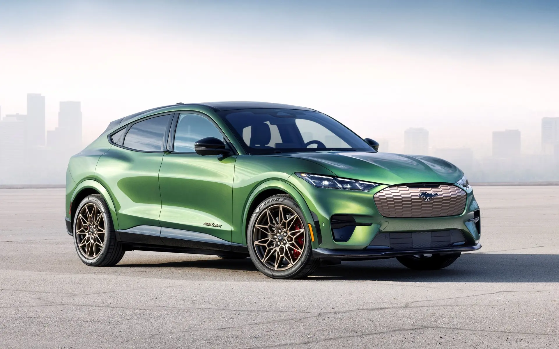 بررسی Ford Mustang Mach-E؛ مشخصات فنی و امکانات