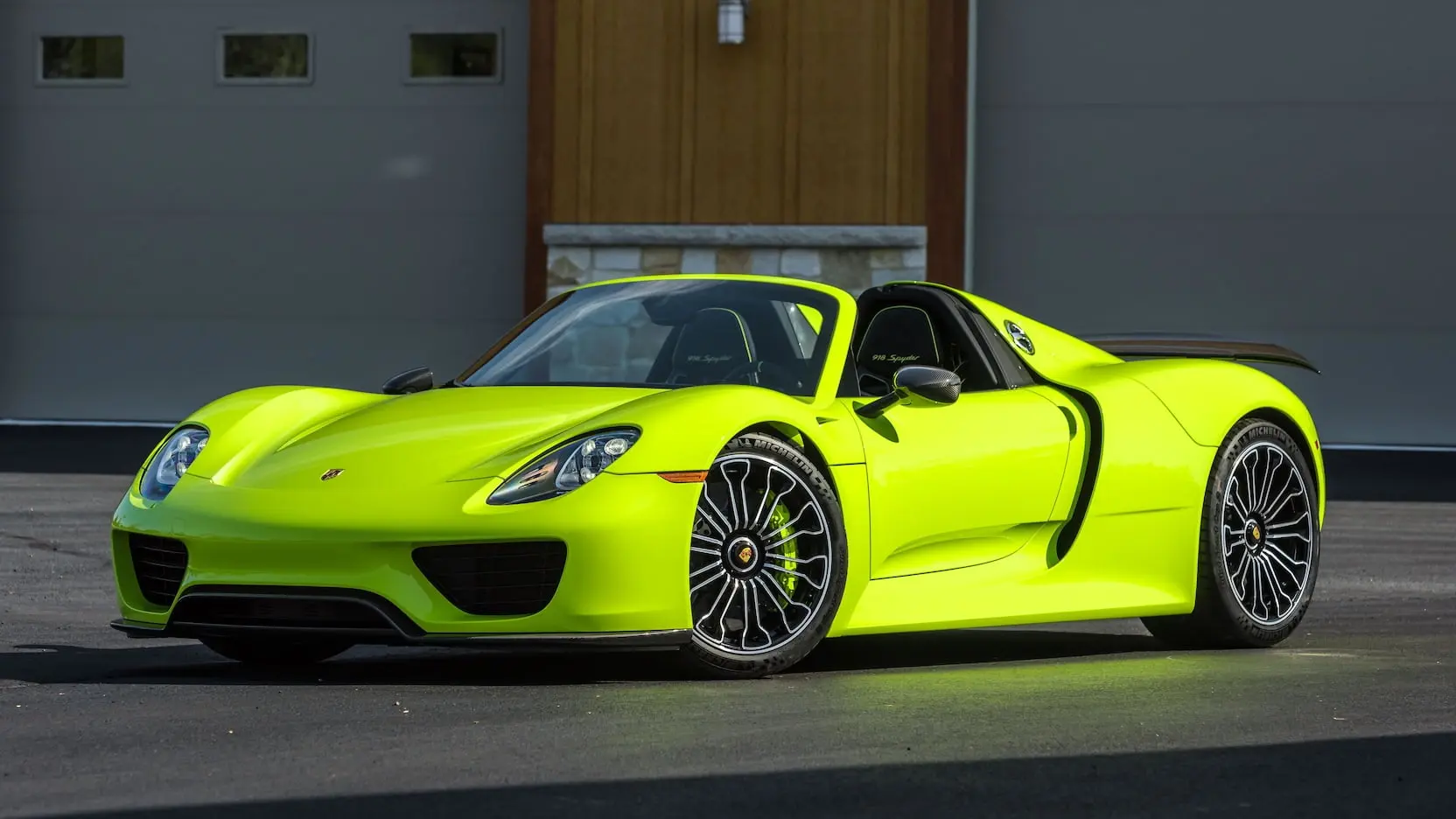 بررسی Porsche 918 Spyder؛ تاریخچه و فناوری‌ها