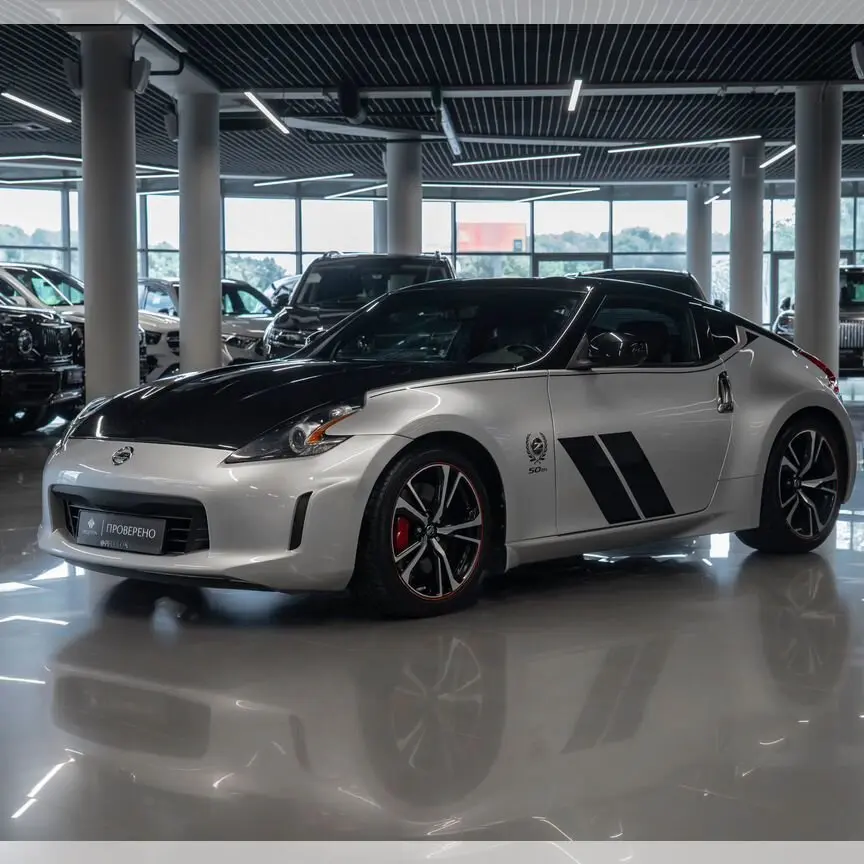 بررسی Nissan 370Z؛ مشخصات فنی و عملکرد