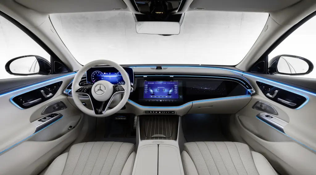 بررسی Mercedes-Benz E-Class؛ مشخصات فنی و فناوری‌ها