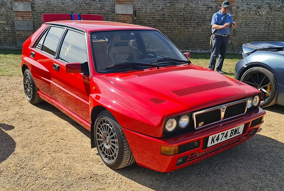 بررسی Lancia Delta؛ تاریخچه و عملکرد