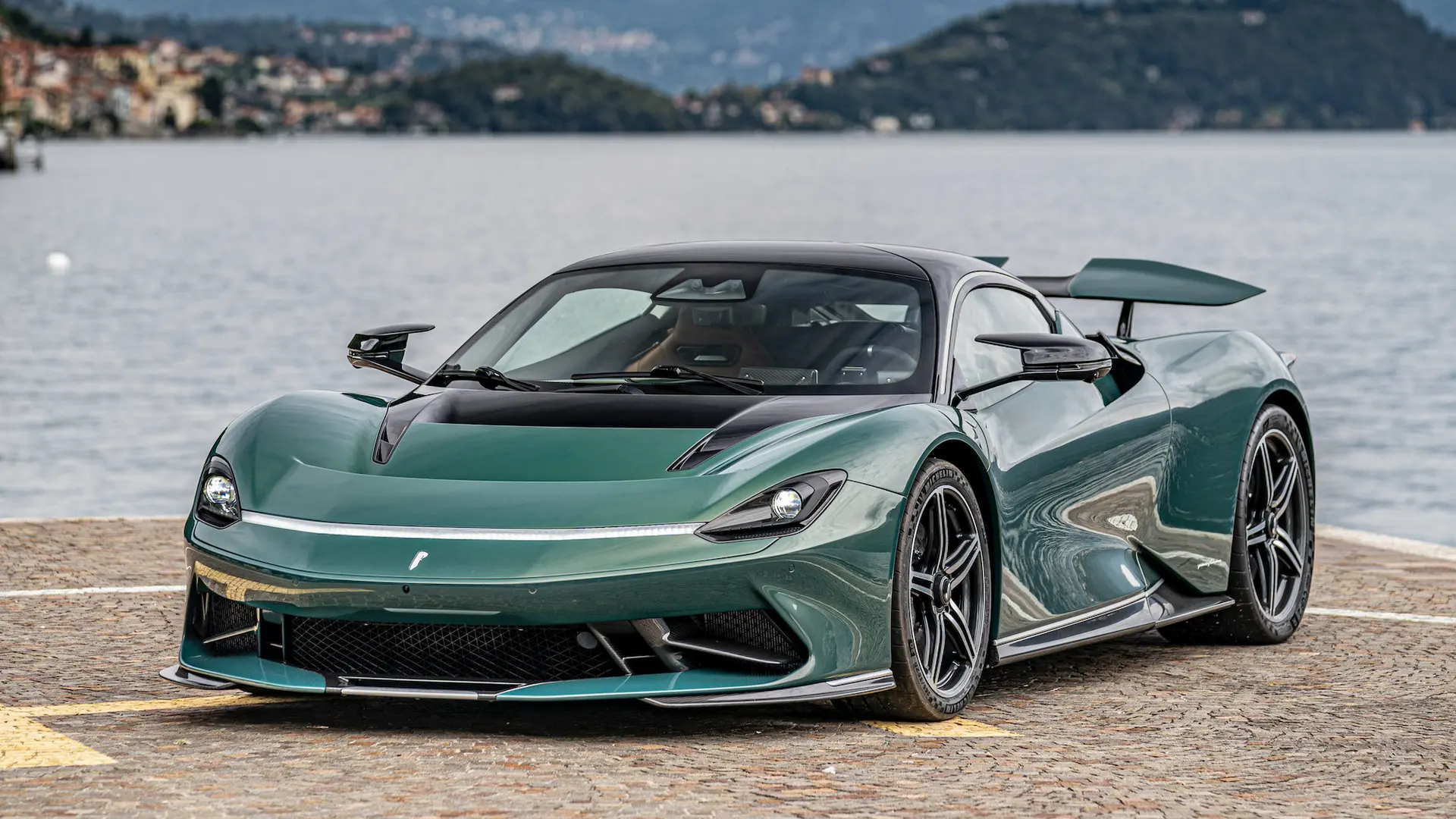 بررسی Pininfarina Battista (پینین‌فارینا باتیستا)؛ مشخصات فنی و عملکرد