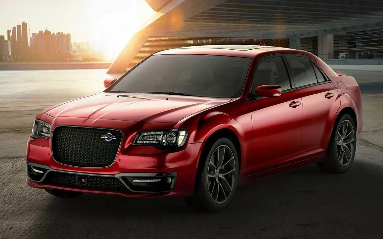 بررسی Chrysler 300؛ مشخصات فنی و امکانات