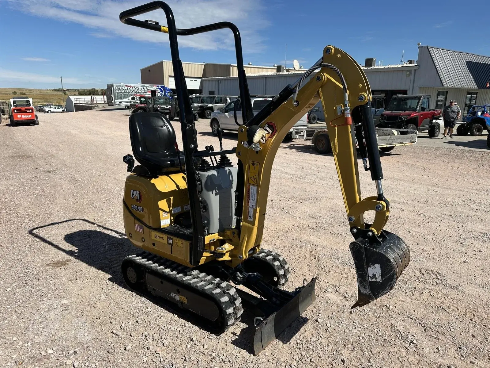 بررسی Caterpillar 301.9D (کاترپیلار ۳۰۱.۹D)؛ مشخصات فنی مینی بیل