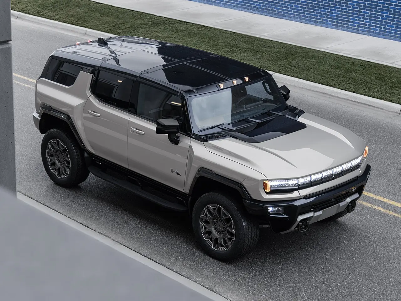 بررسی هامر EV SUV؛ مشخصات فنی شاسی‌بلند برقی