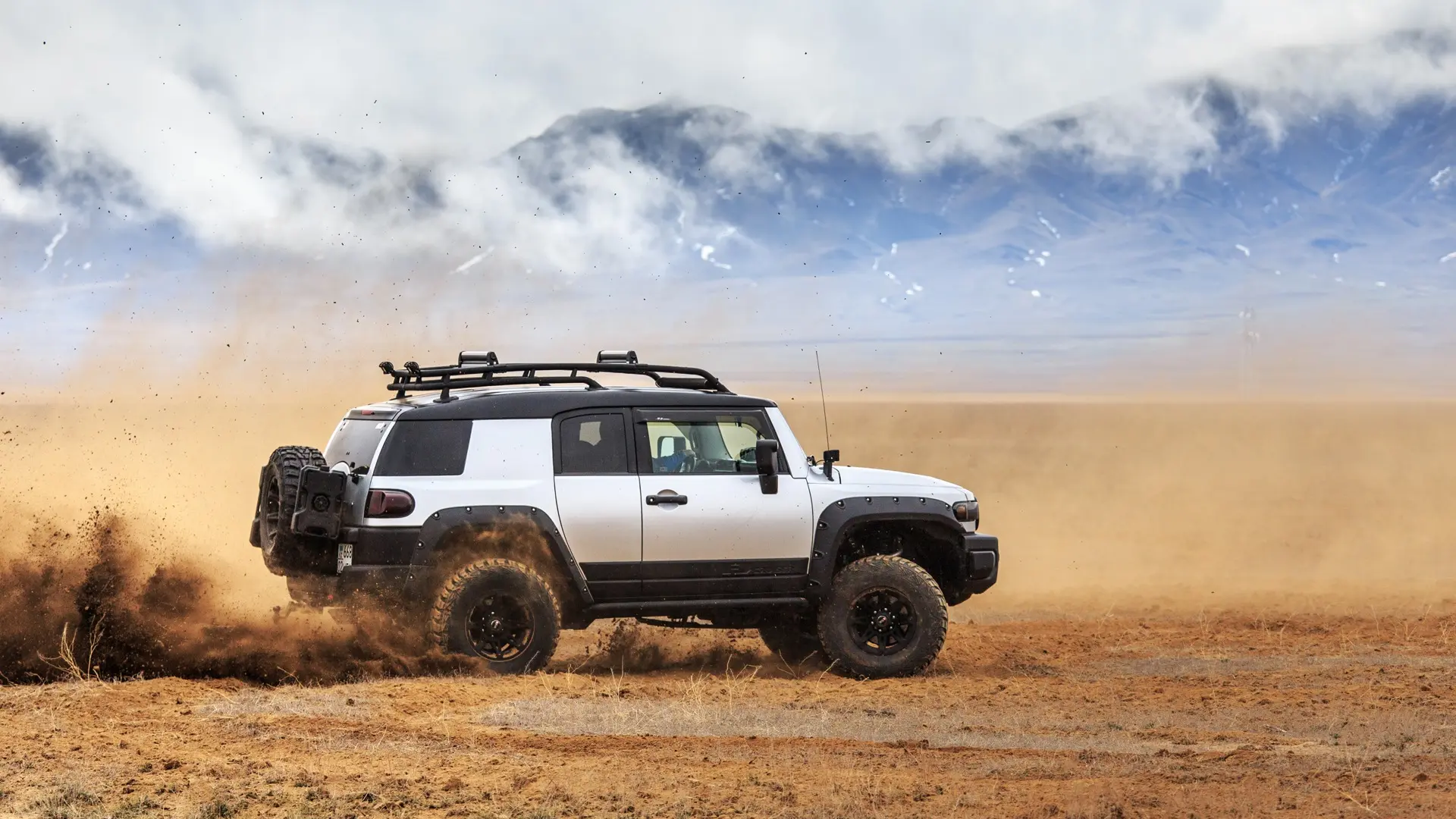 بررسی Toyota FJ Cruiser؛ مشخصات فنی و آفرود