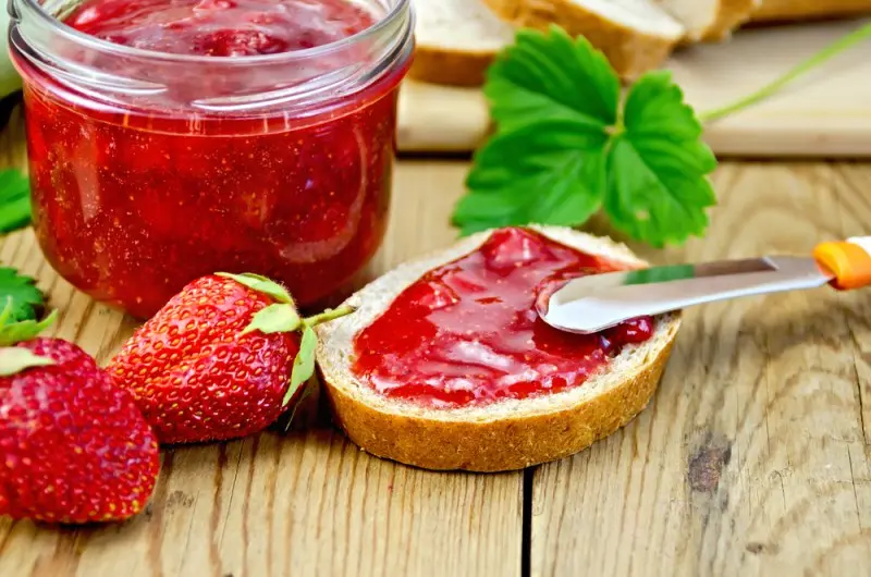 بهترین مربای توت فرنگی؛ گزینه‌های مناسب را چطور انتخاب کنیم؟