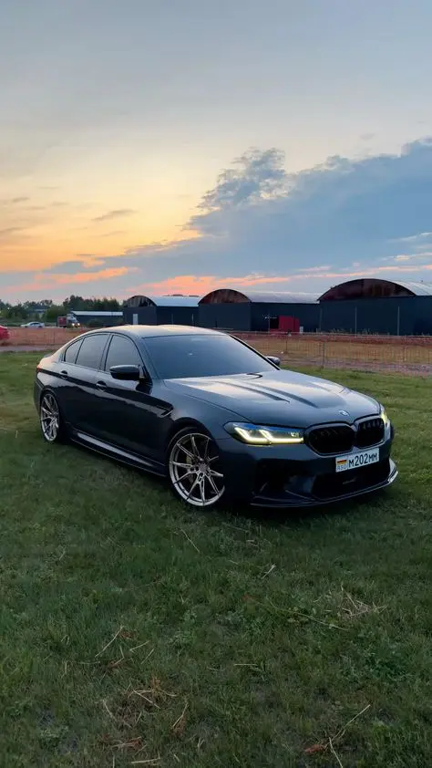 بررسی BMW M5؛ مشخصات فنی و فناوری‌ها