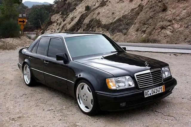 بررسی مرسدس بنز W124؛ تاریخچه و دوام فنی