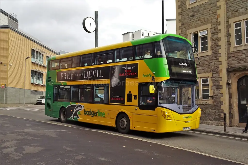 بررسی Wrightbus StreetDeck؛ مشخصات فنی اتوبوس دوطبقه