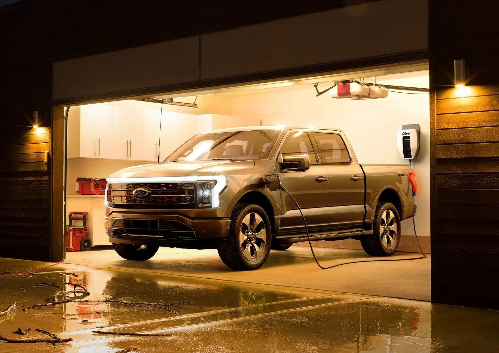 بررسی فورد F-150 Lightning؛ مشخصات فنی پیکاپ برقی