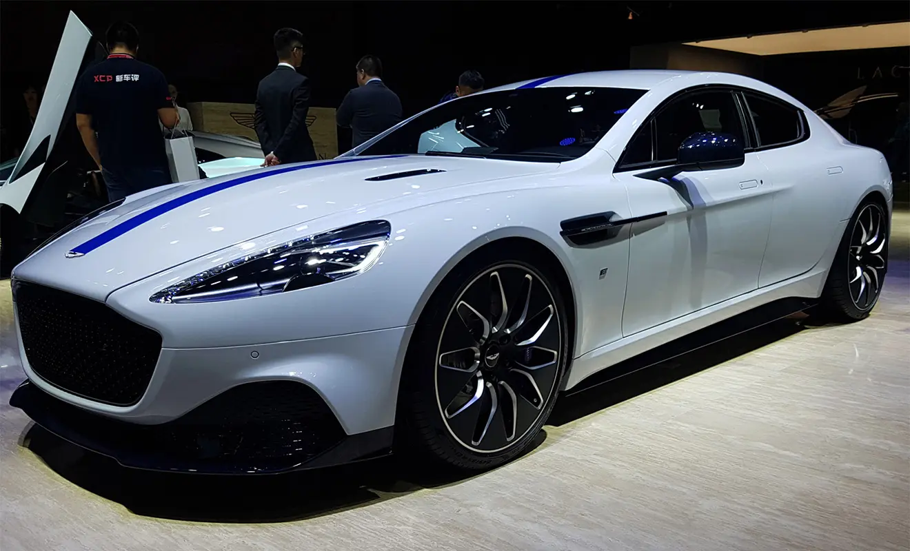 بررسی Aston Martin Rapide؛ مشخصات فنی و امکانات