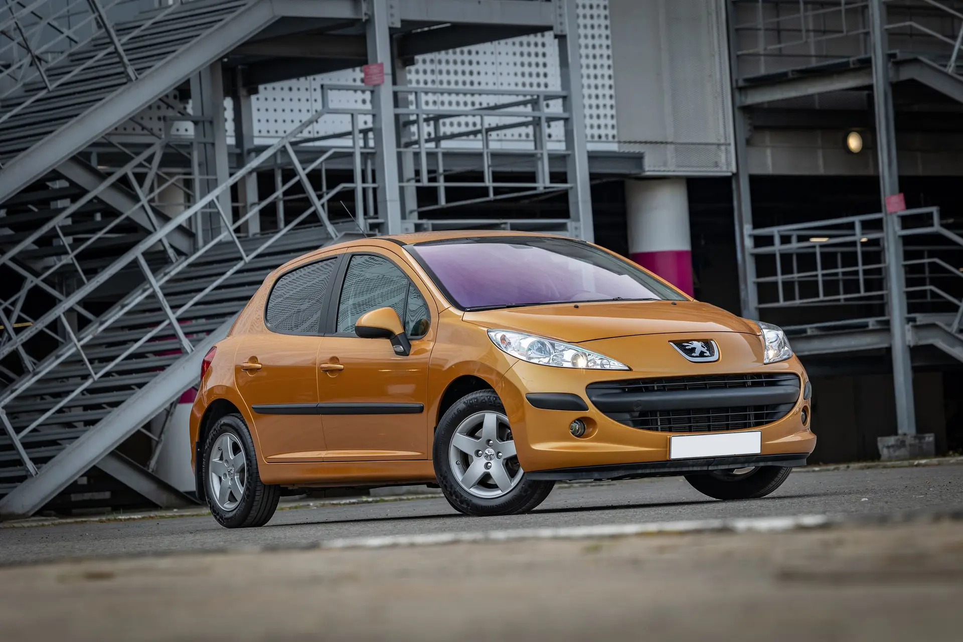 بررسی Peugeot 207؛ مشخصات فنی و امکانات