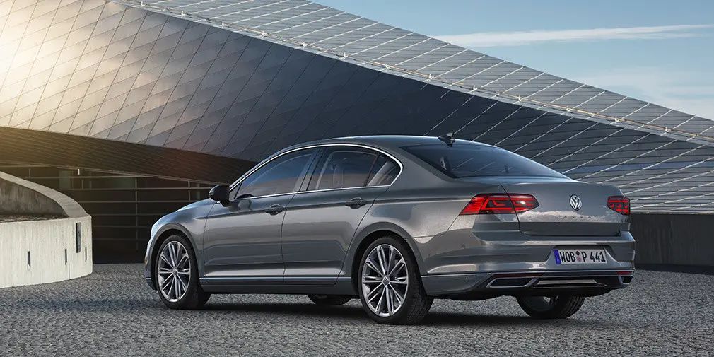 بررسی Volkswagen Passat؛ مشخصات فنی و امکانات