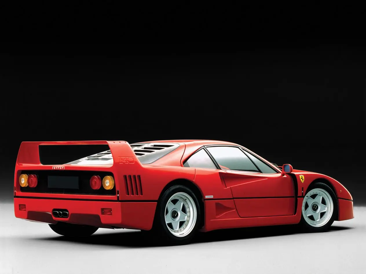 بررسی Ferrari F40؛ تاریخچه و مشخصات فنی