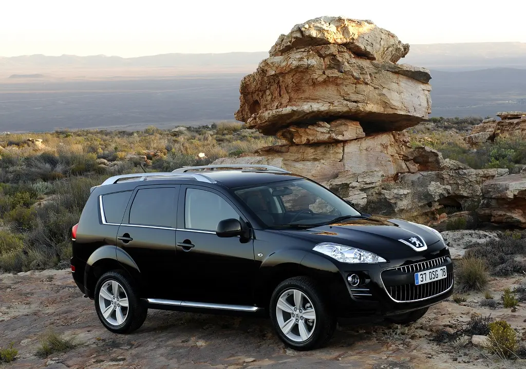 بررسی Peugeot 4007؛ مشخصات فنی و قابلیت‌ها
