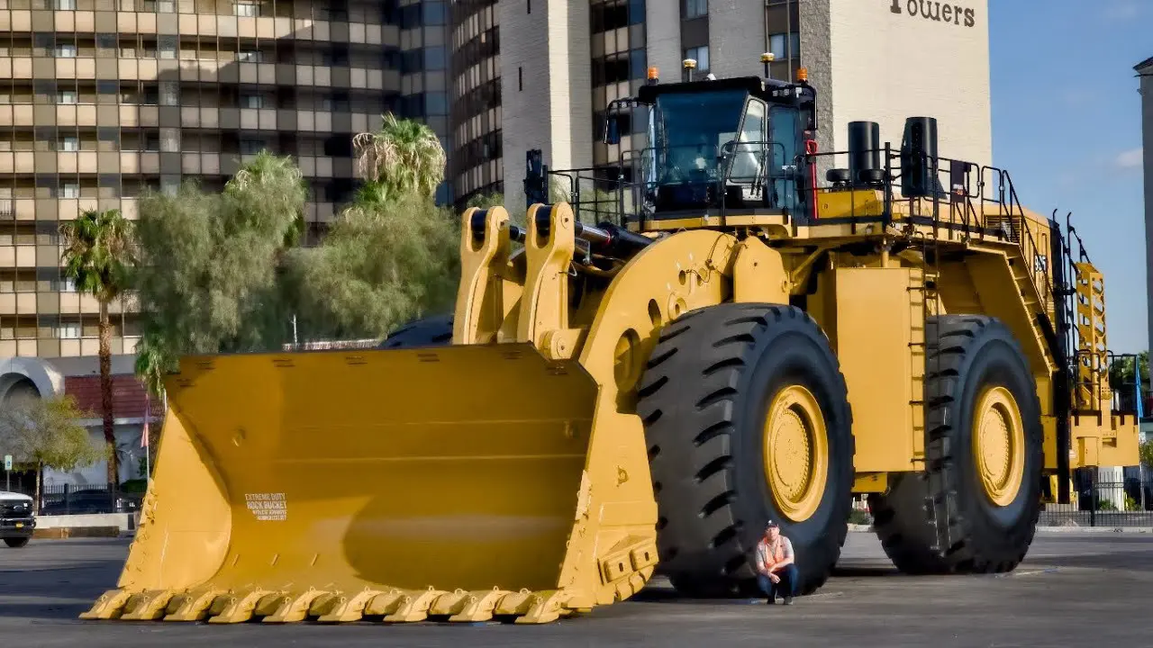 بررسی Caterpillar 995 (کاترپیلار ۹۹۵)؛ مشخصات فنی لودر معدنی