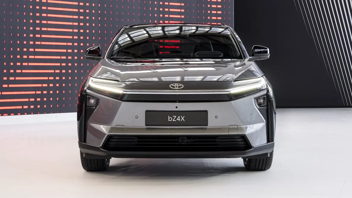 بررسی Toyota bZ4X؛ مشخصات فنی و برد حرکتی