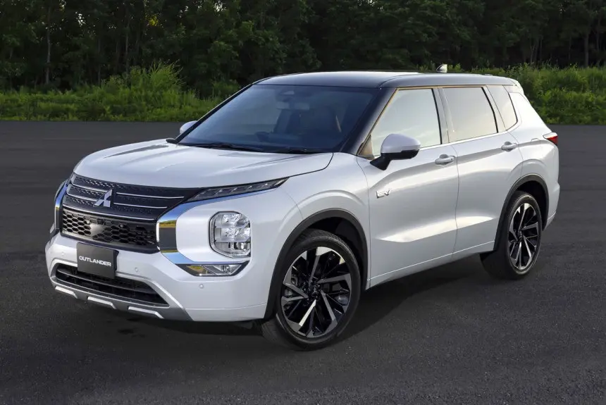 بررسی میتسوبیشی اوتلندر PHEV؛ مشخصات فنی و مصرف سوخت