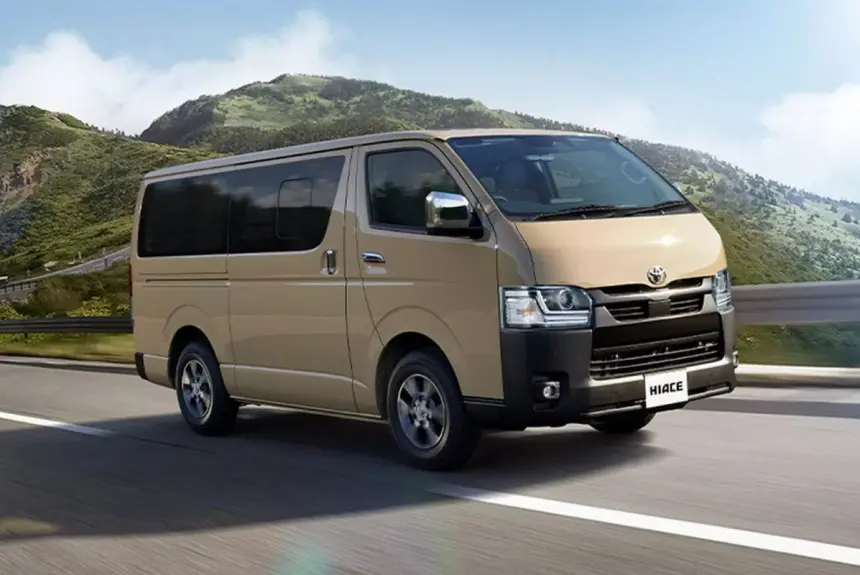 بررسی Toyota HiAce؛ مشخصات فنی و کاربردهای تجاری