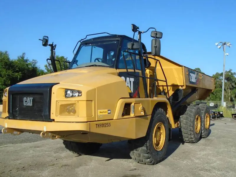 بررسی Caterpillar 730 (کاترپیلار ۷۳۰)؛ مشخصات فنی دامپتراک