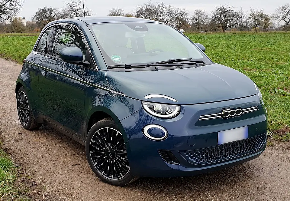 بررسی Fiat 500؛ تاریخچه و مشخصات فنی