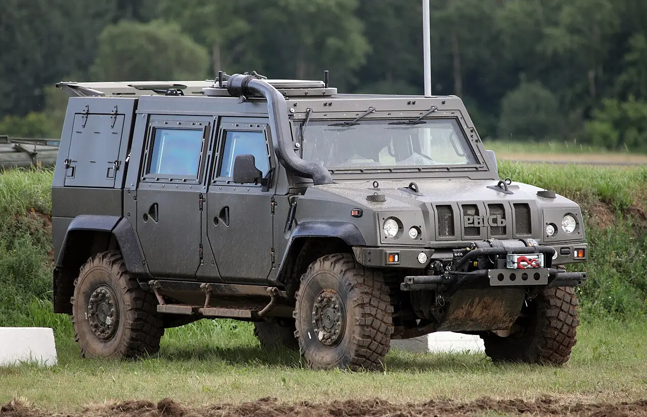 بررسی Iveco LMV (ایویکو LMV)؛ مشخصات فنی خودروی تاکتیکی